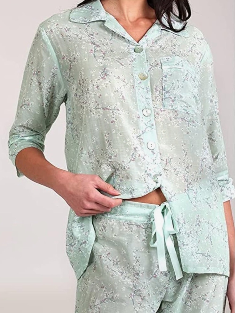 Cheri Blossom Sage Crop Pajama Set size large (hard to find)